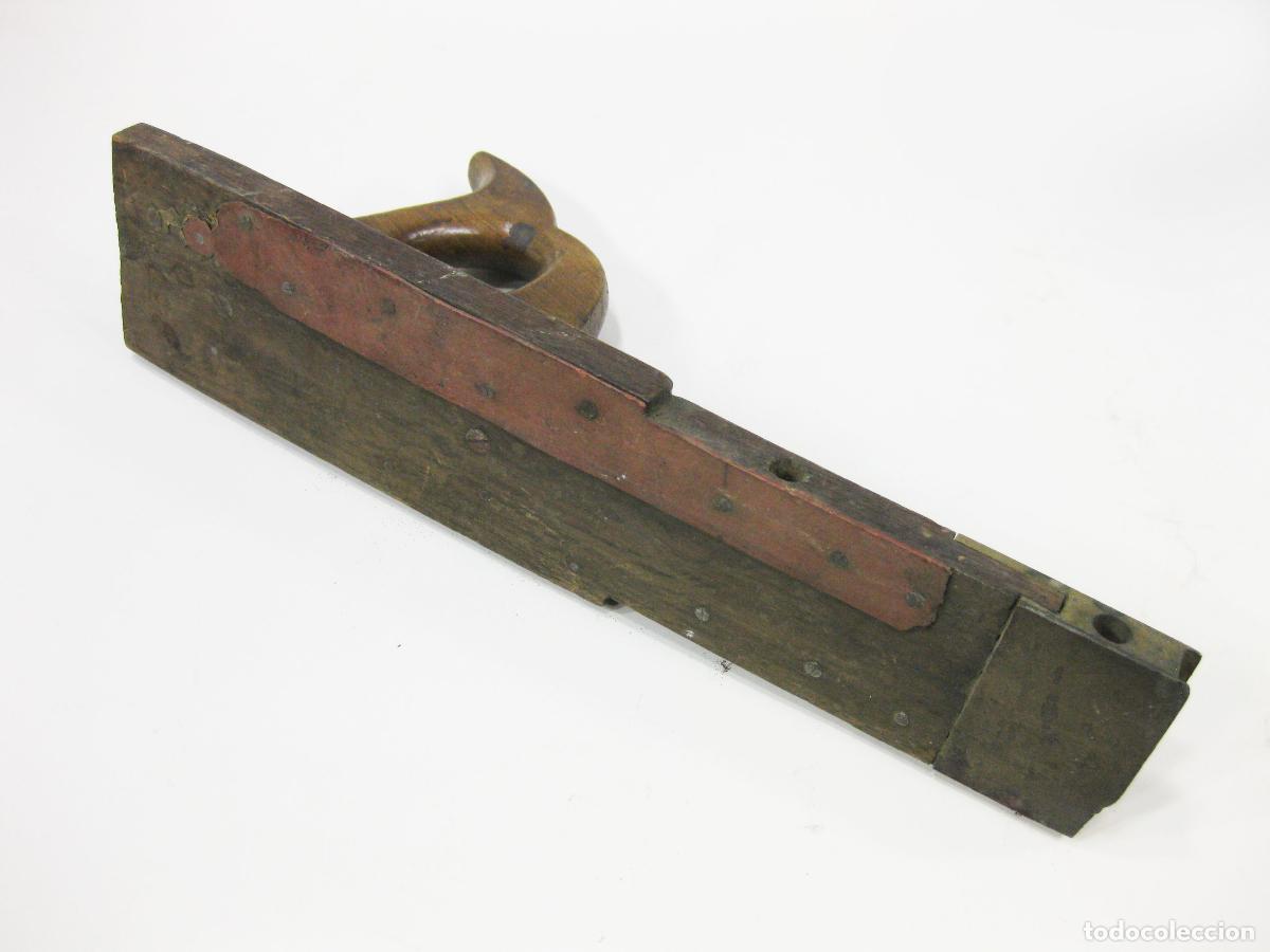 Antig&uuml;edades: ANTIGUO CEPILLO DE MADERA PARA CARPINTERO CON ACABADO EN LAT&Oacute;N. - Foto 5