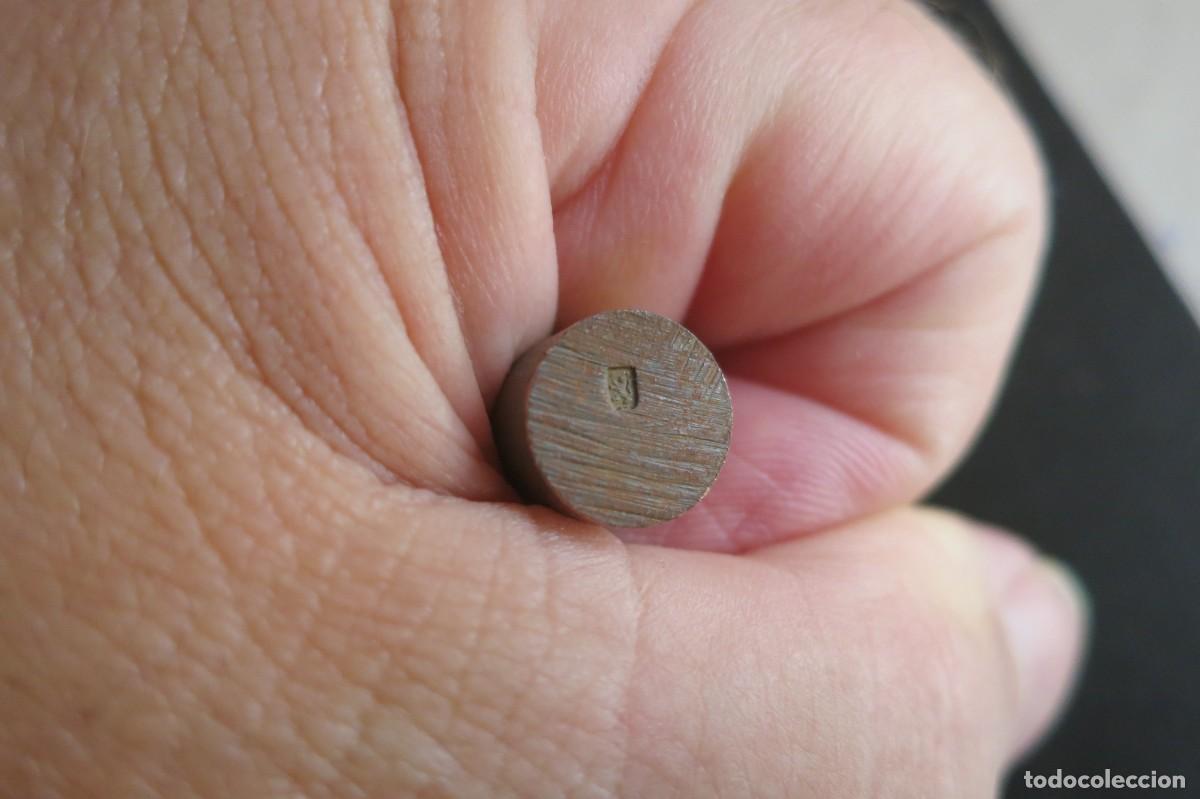 Antig&uuml;edades: pesa de 10 gramos antigua - Foto 4