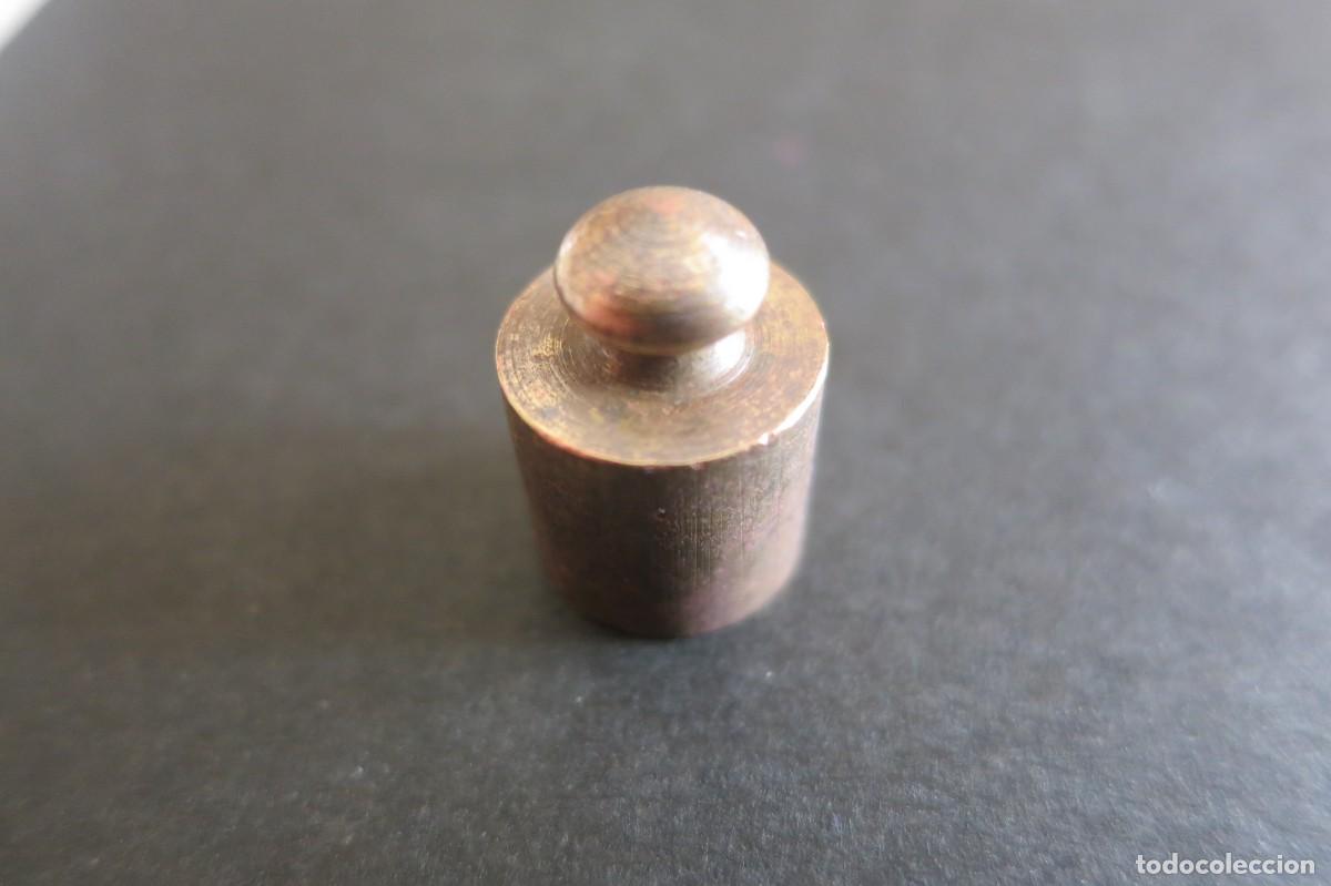 Antig&uuml;edades: pesa de 10 gramos lisa - Foto 1