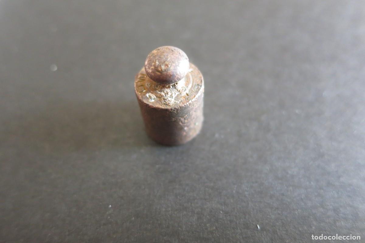 Antig&uuml;edades: dos pesas de 10 y 10 gramos contrastadas - Foto 1