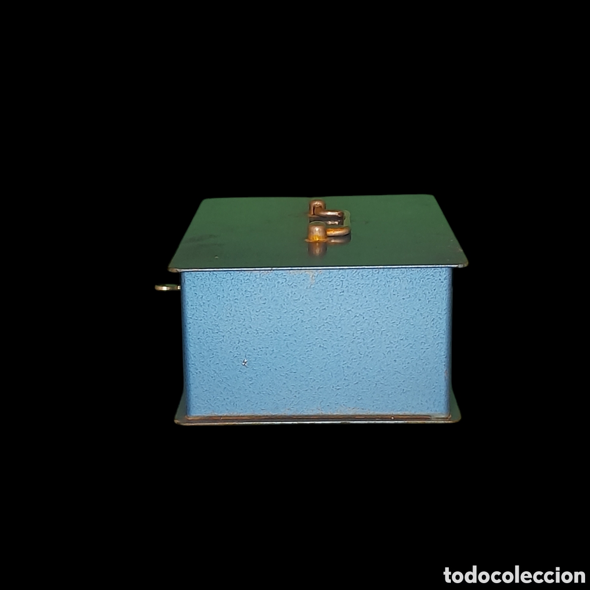 Antig&uuml;edades: Antigua caja de caudales. - Foto 3