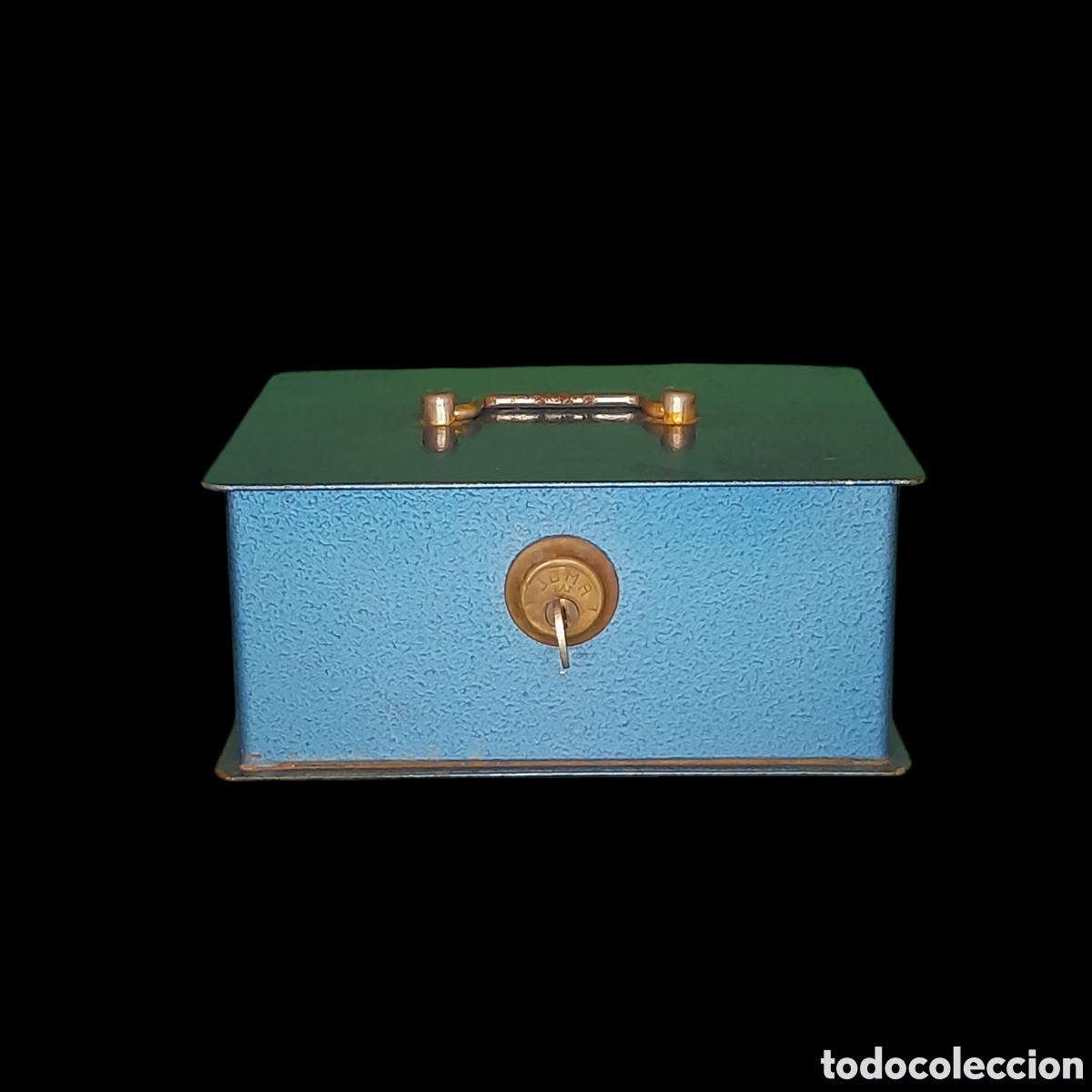 Antig&uuml;edades: Antigua caja de caudales. - Foto 1