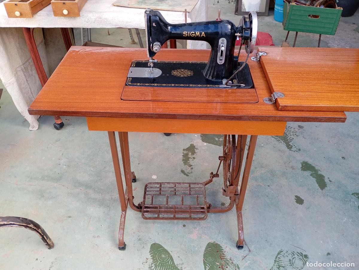 Antig&uuml;edades: maquina de coser sigma - Foto 1