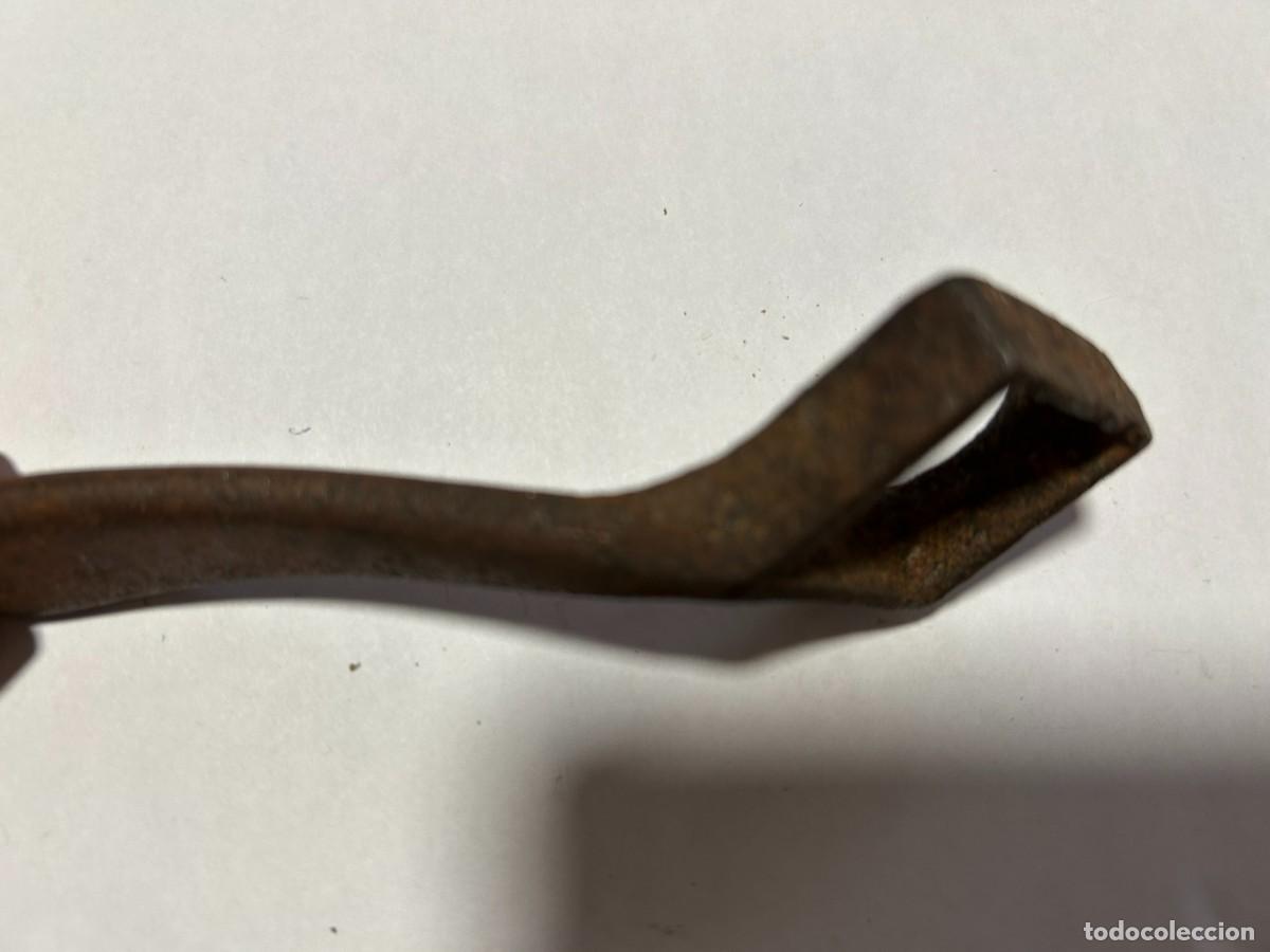 Antig&uuml;edades: llave antigua mecanica - Foto 4