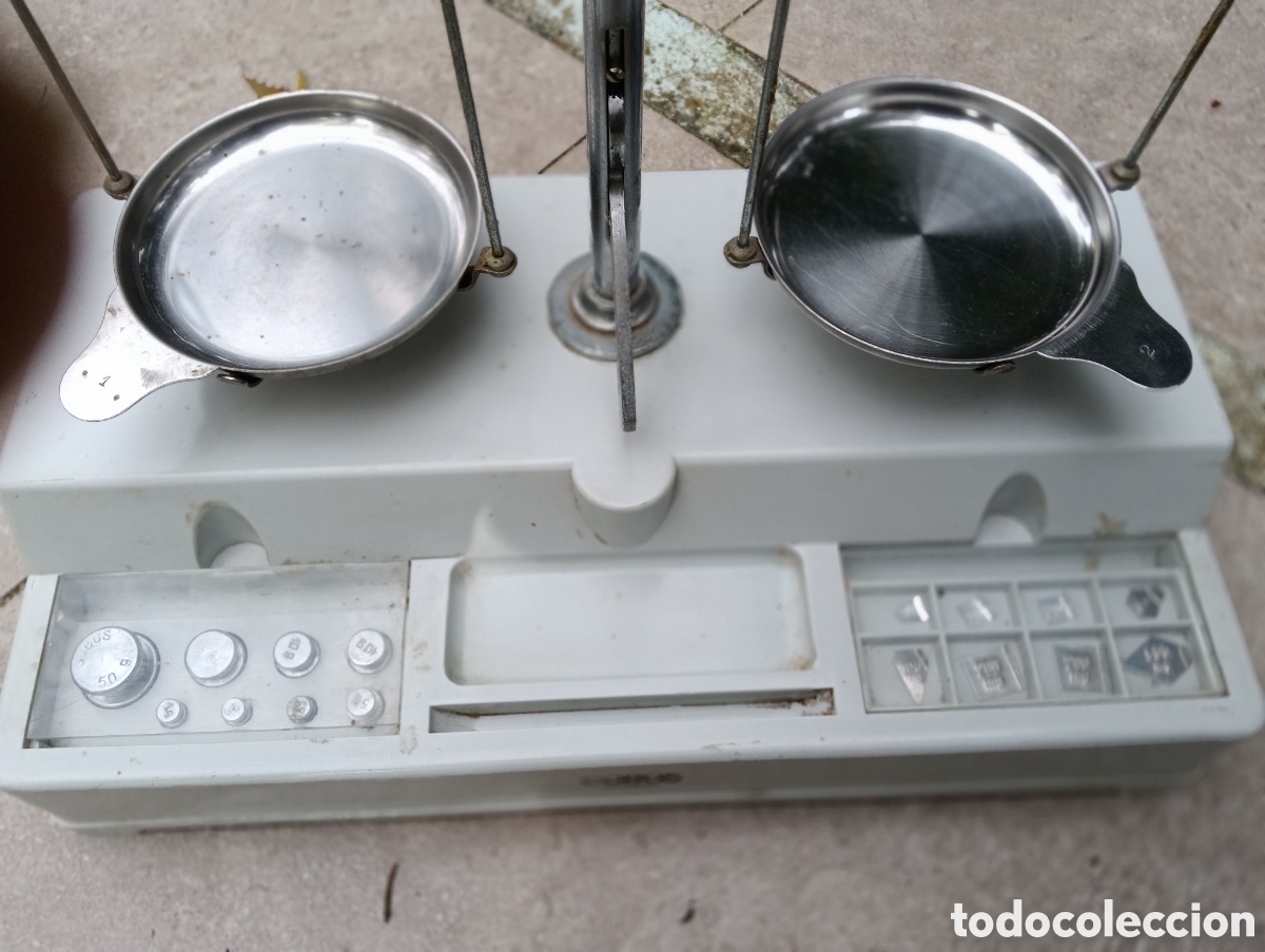 Antig&uuml;edades: Balanza de precisi&oacute;n cobos, con todas las pesas y micro - Foto 2