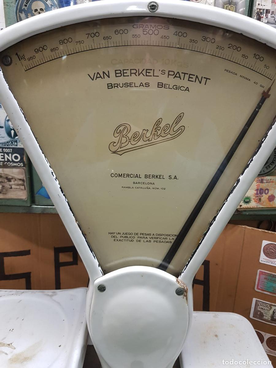 Antig&uuml;edades: ANTIGUA BASCULA/BALANZA BERKEL-FUNCIONA - Foto 2
