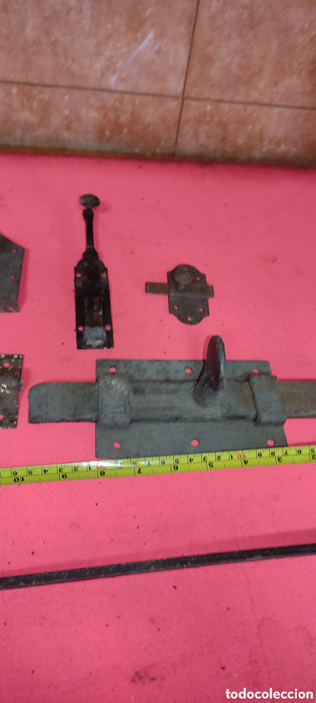 Antig&uuml;edades: Lote de cerrojos , pestillos etc - Foto 4