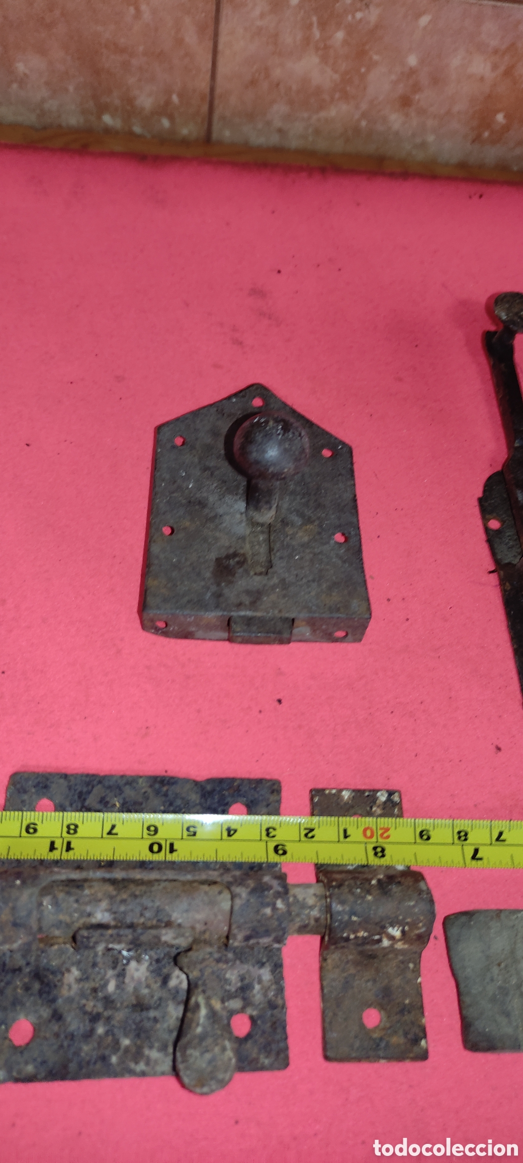 Antig&uuml;edades: Lote de cerrojos , pestillos etc - Foto 6