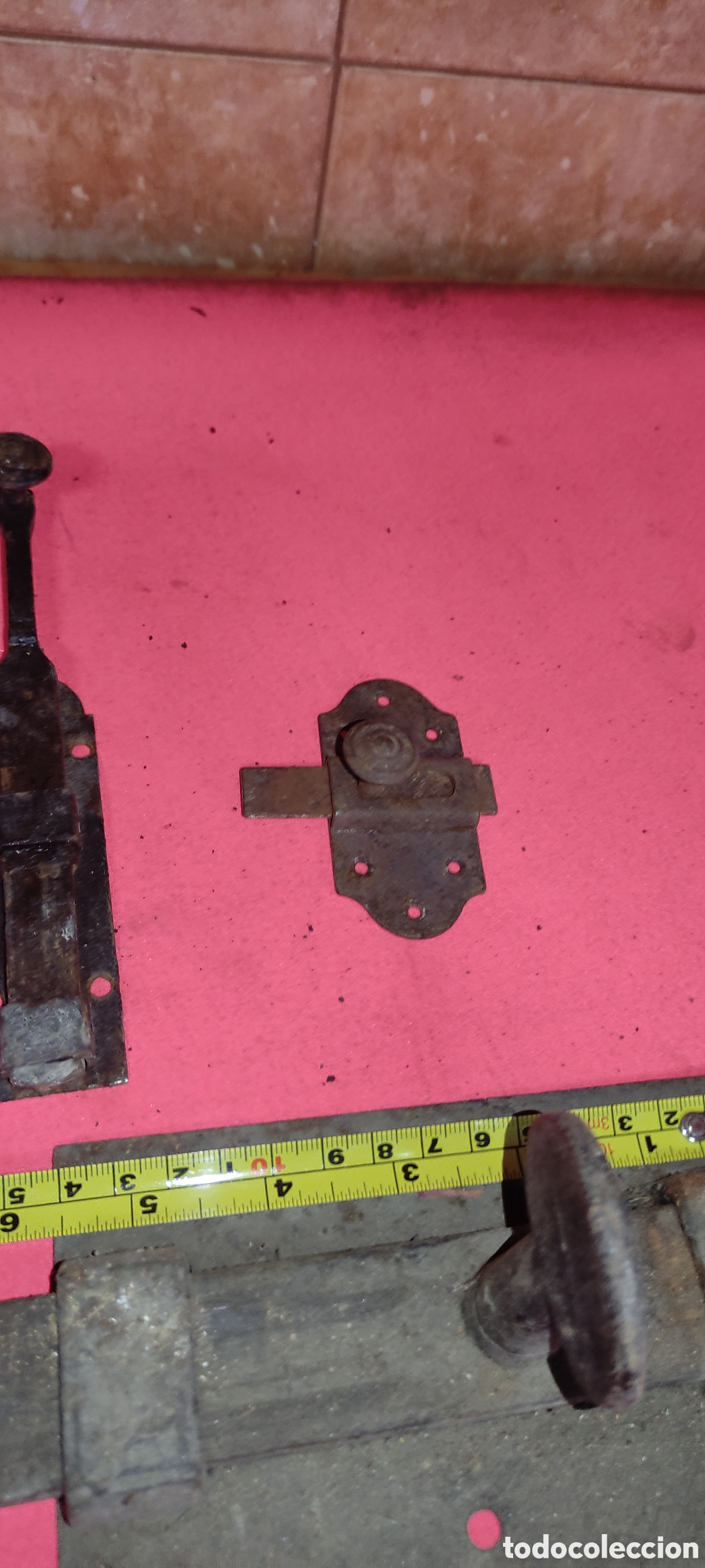 Antig&uuml;edades: Lote de cerrojos , pestillos etc - Foto 8