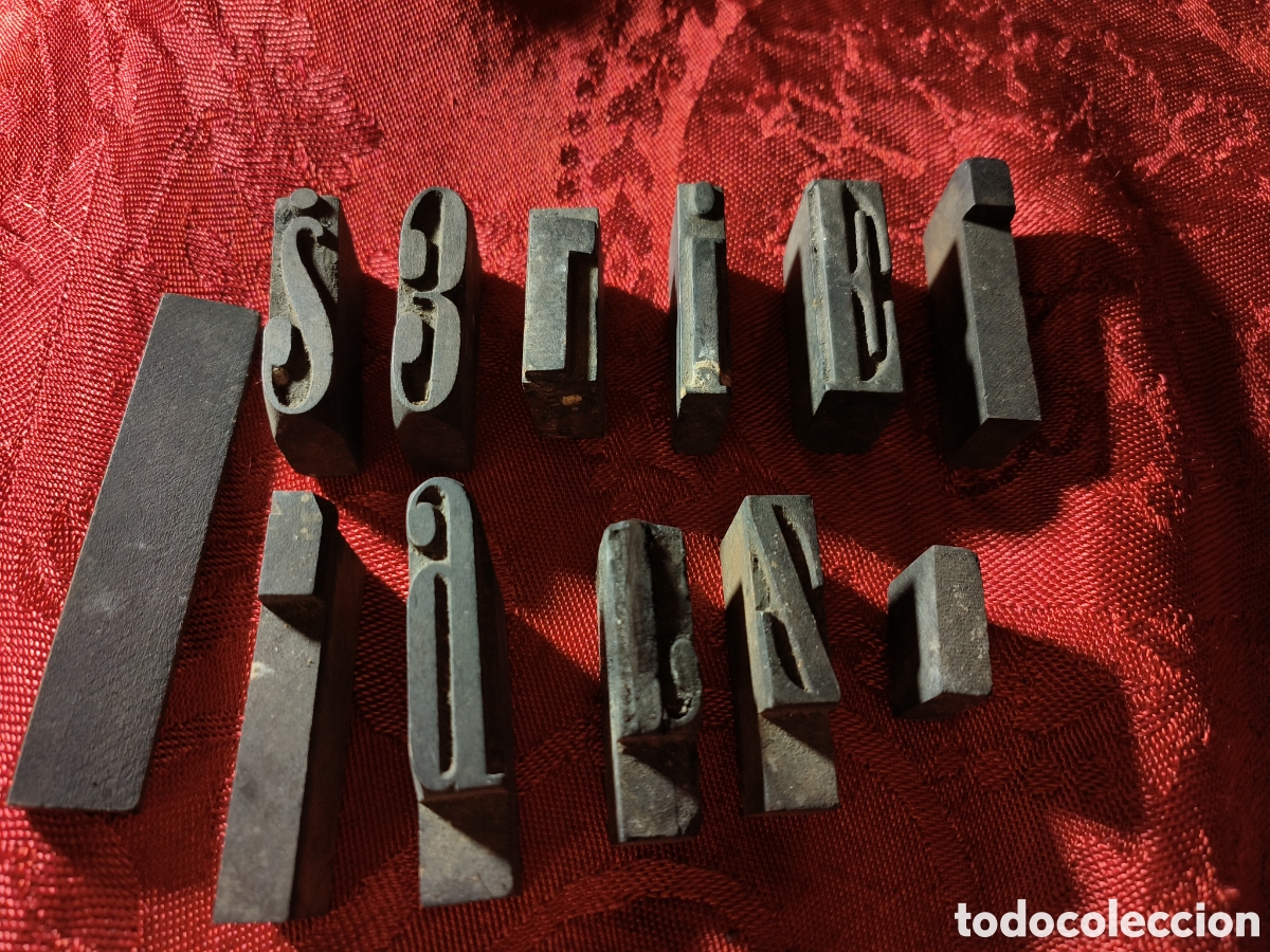 Antig&uuml;edades: Antiguas letras de imprenta. Madera - Foto 1