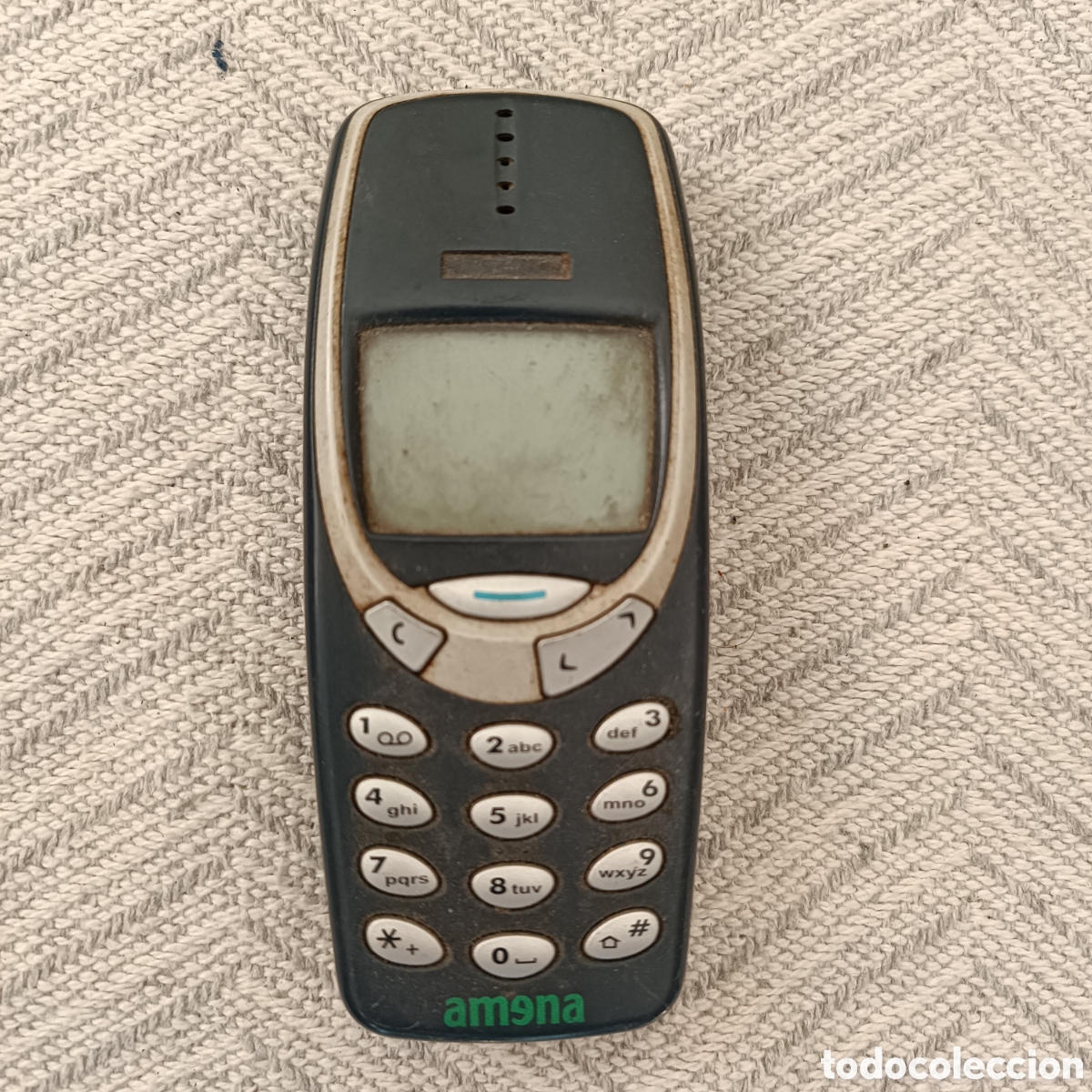 Tel&eacute;fonos: Nokia 3310. Sin cargador. No s&eacute; si funciona - Foto 1
