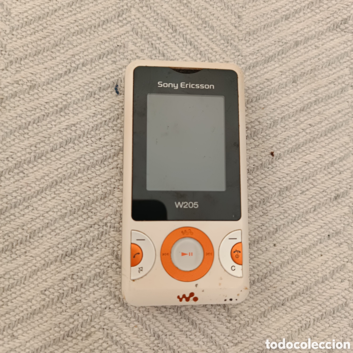 Tel&eacute;fonos: sony ericsson w205, sin cargador y no s&eacute; si funciona - Foto 3