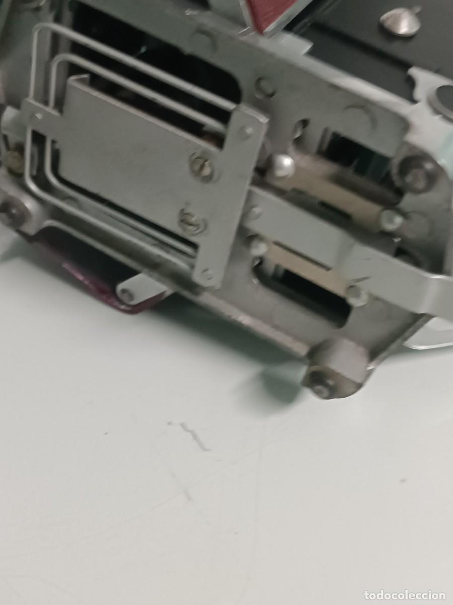 Antig&uuml;edades: Proyector de diapositivas Zett 150. - Foto 5