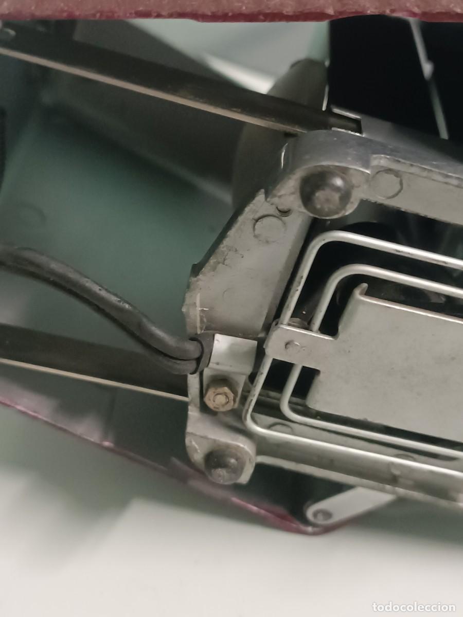 Antig&uuml;edades: Proyector de diapositivas Zett 150. - Foto 7