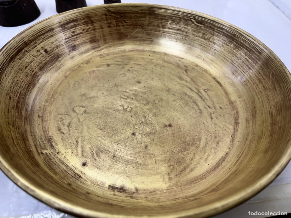 Antig&uuml;edades: BALANZA DE 2 PLATOS DE BRONCE - 5 KG. - Foto 9