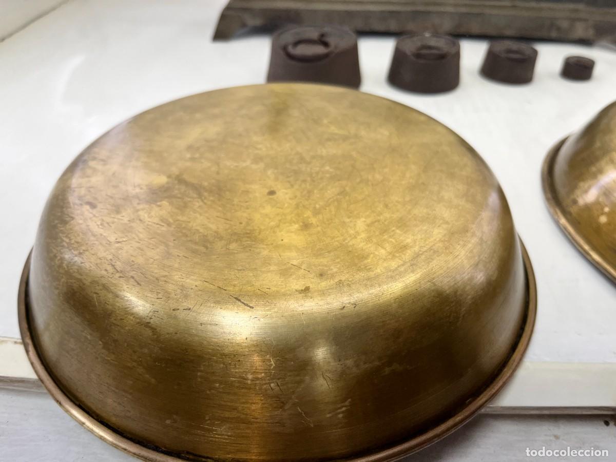 Antig&uuml;edades: BALANZA DE 2 PLATOS DE BRONCE - 5 KG. - Foto 10