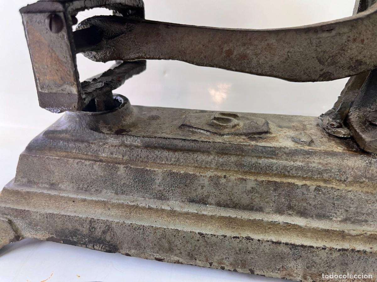 Antig&uuml;edades: BALANZA DE 2 PLATOS DE BRONCE - 5 KG. - Foto 23