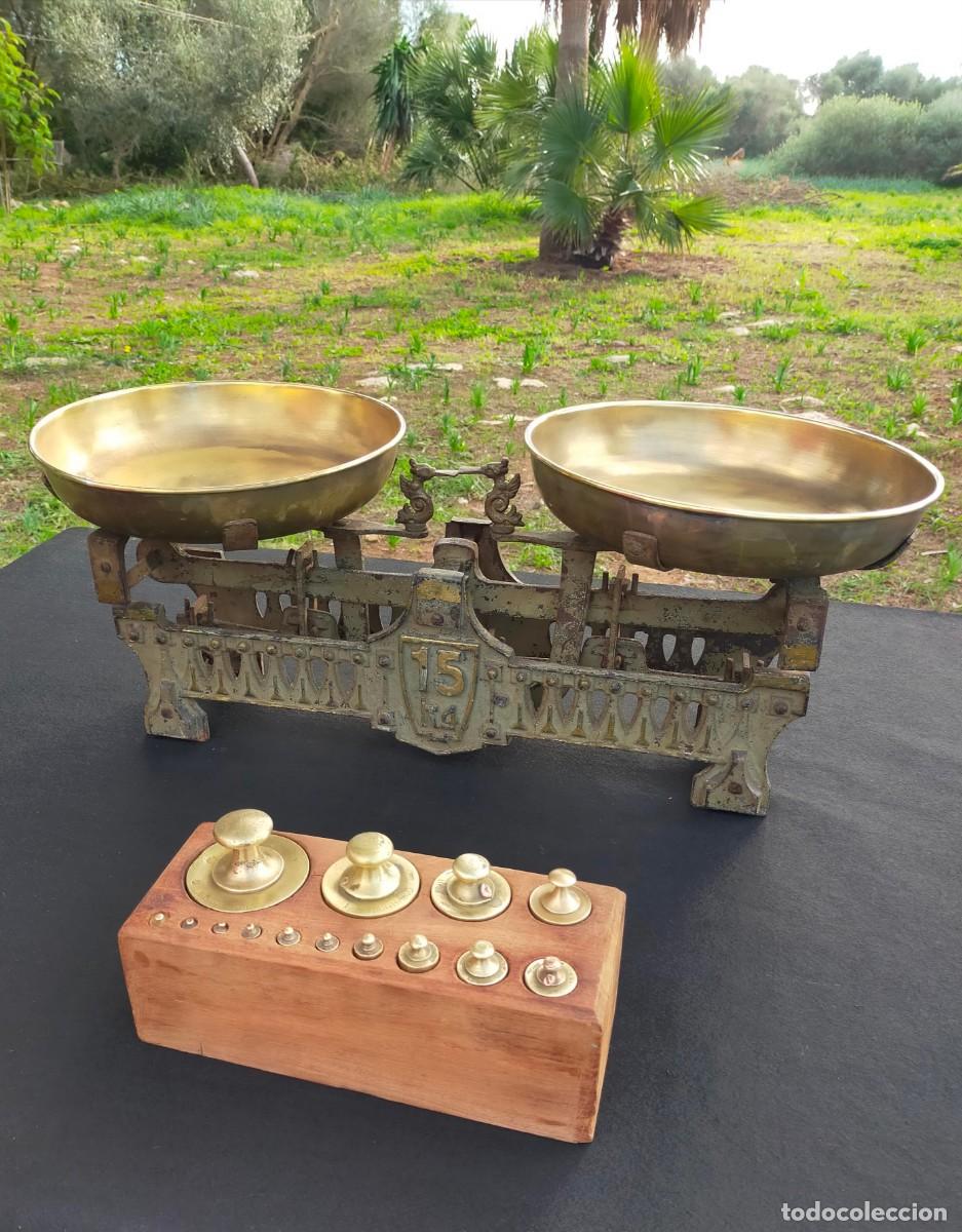 Antig&uuml;edades: Balanza Lletj&oacute;s con juego de pesas - Foto 1