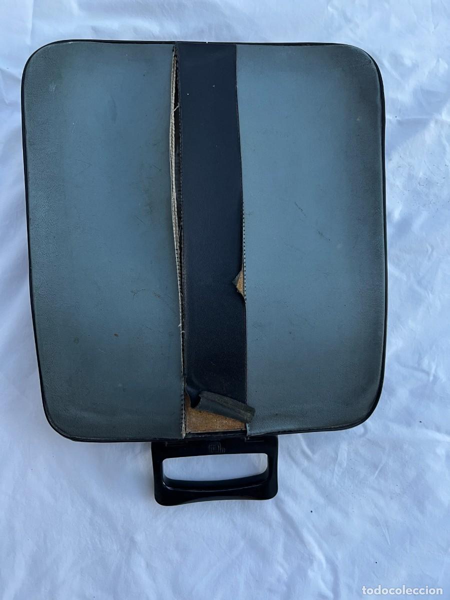 Antig&uuml;edades: M&aacute;quina de escribir Olivetti modelo Pluma 22 - Foto 8