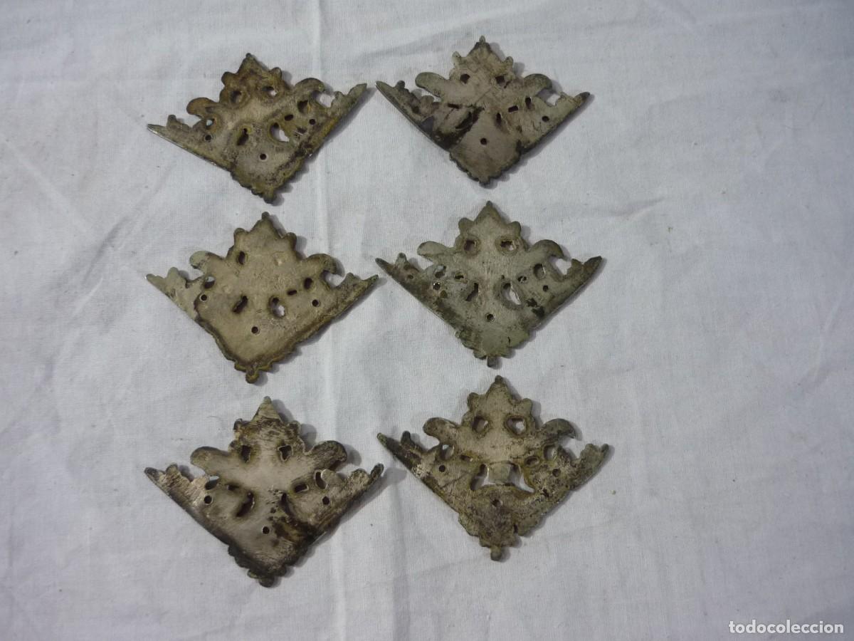 Antig&uuml;edades: 6 remates apliques de plomo para clavar en muebles - Foto 9