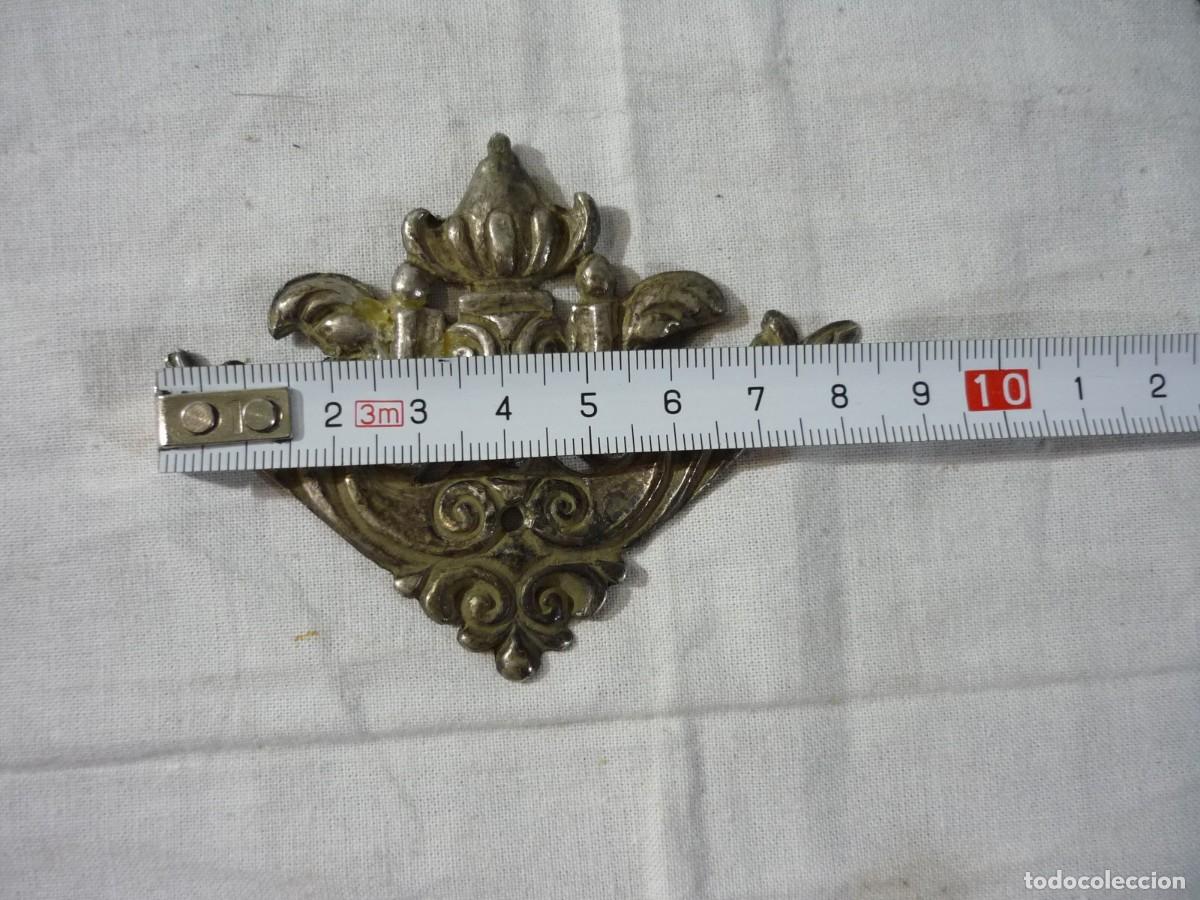Antig&uuml;edades: 6 remates apliques de plomo para clavar en muebles - Foto 10