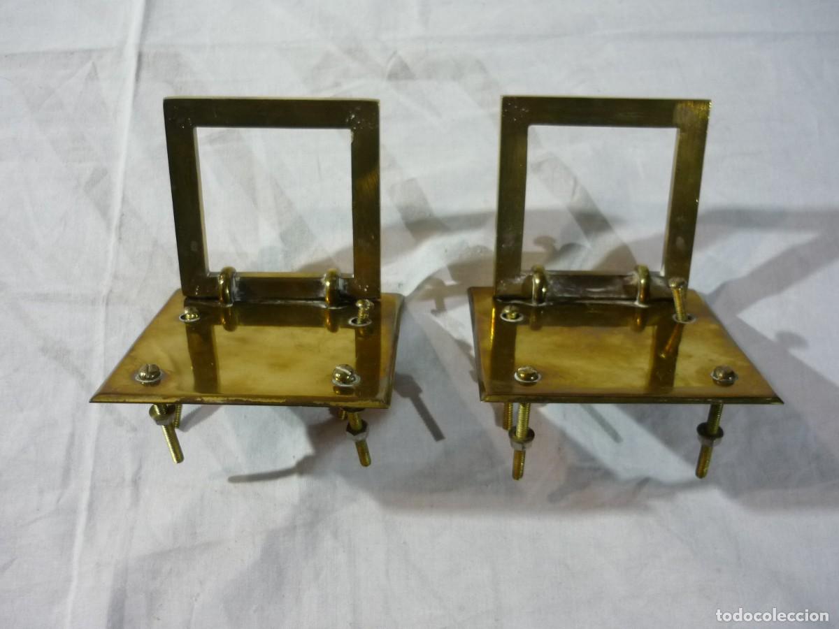 Antig&uuml;edades: Pareja de tiradores de bronce rectangulares - Foto 7