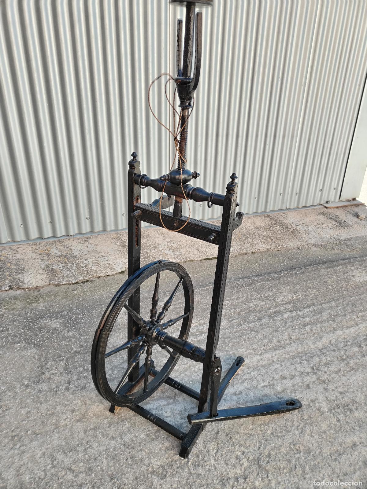 Antig&uuml;edades: rueca antigua repintada - Foto 10