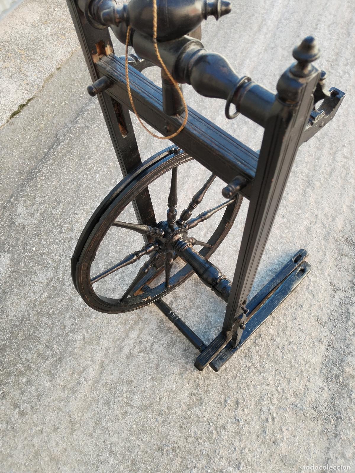 Antig&uuml;edades: rueca antigua repintada - Foto 11