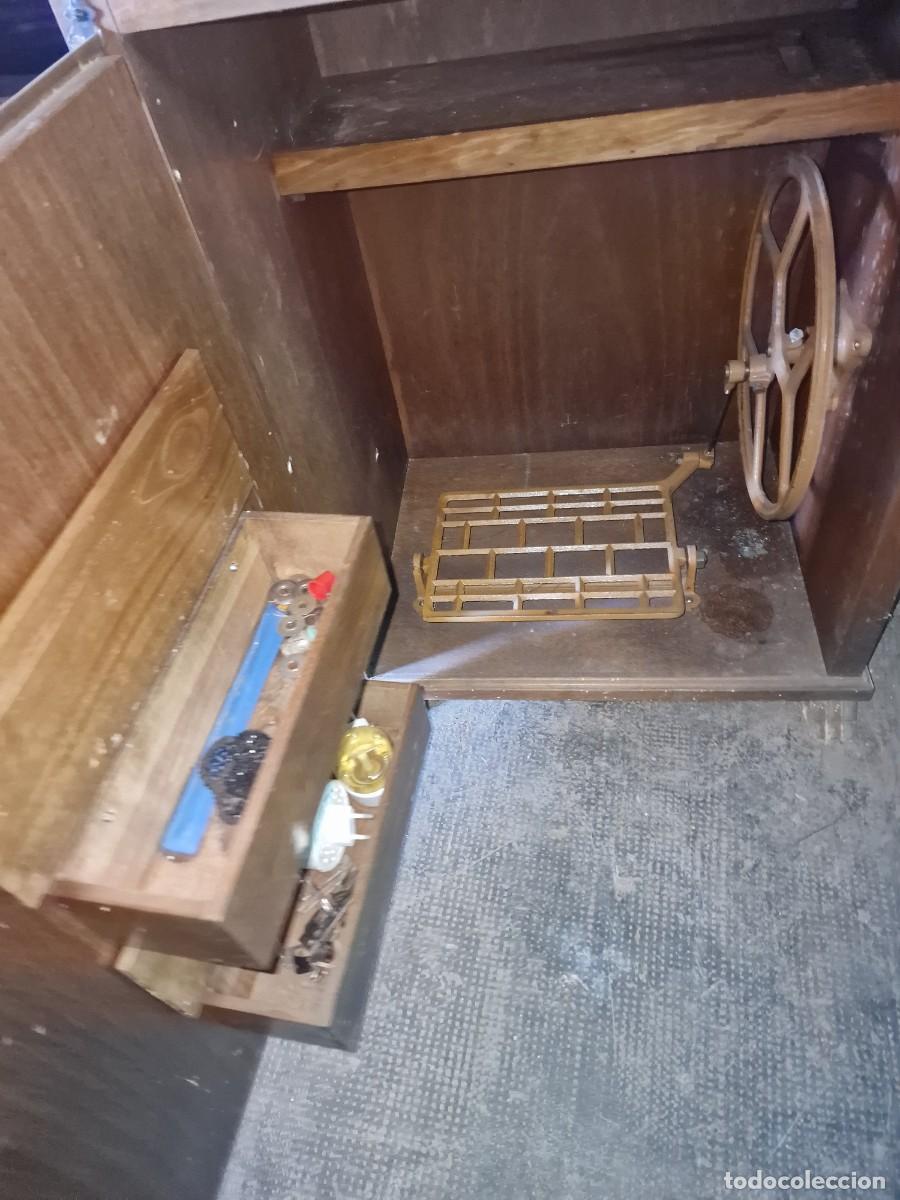 Antig&uuml;edades: MAQUINA COSER HEXAGON SINGER - Foto 6
