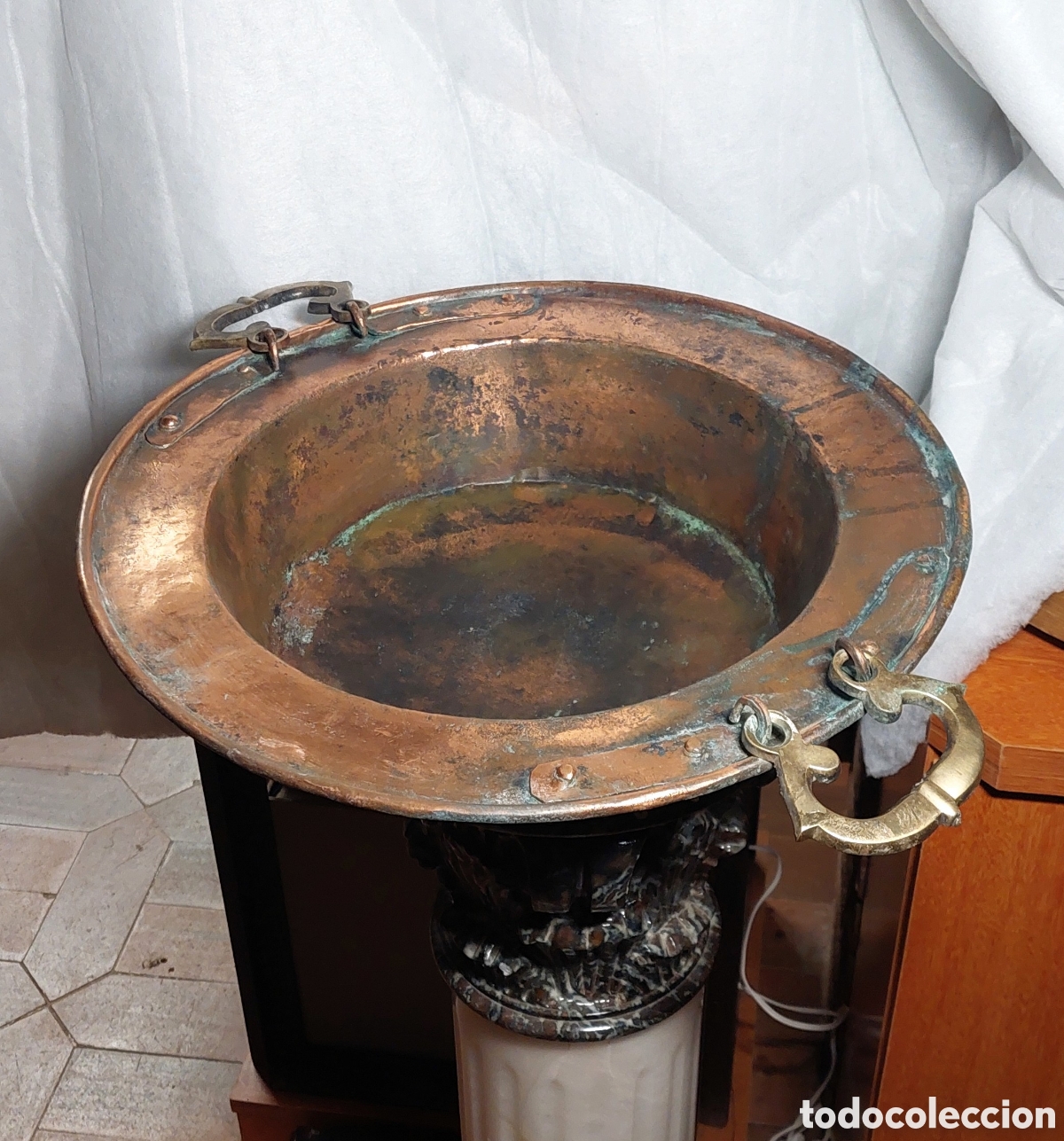 Antig&uuml;edades: Brasero de Cobre antiguo con asas de bronce - Foto 1