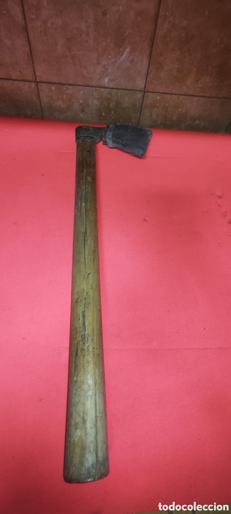 Antig&uuml;edades: Antigua hacha con funda - Foto 2