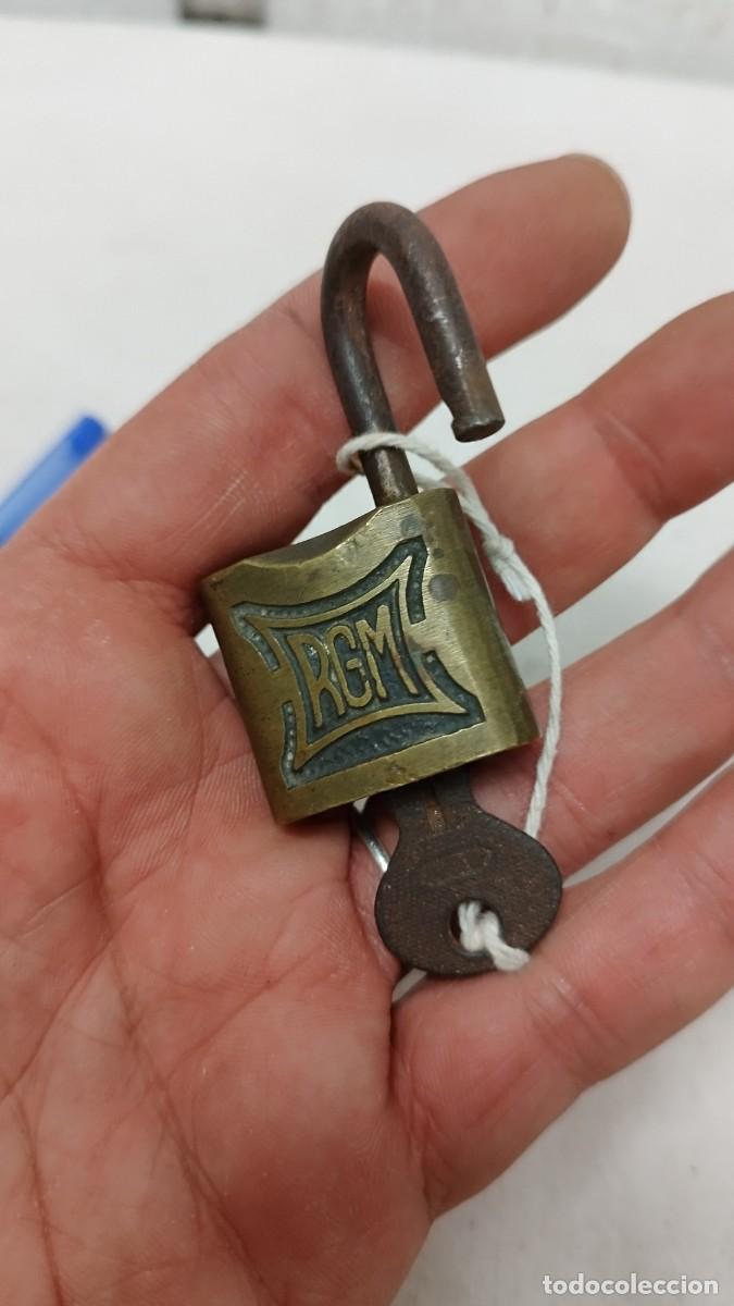 Antig&uuml;edades: Antiguo candado con su llave.RGM. - Foto 6