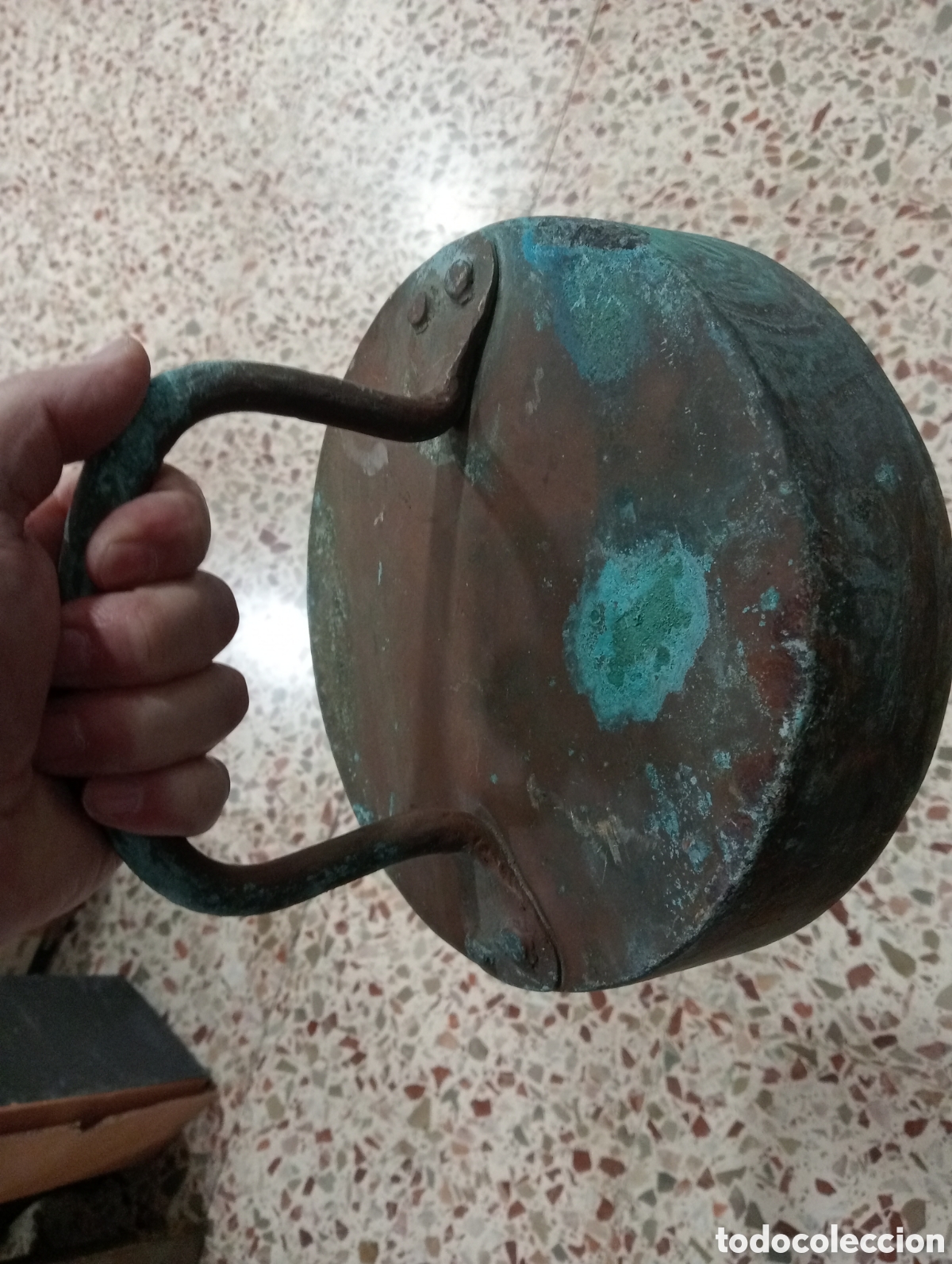 Antig&uuml;edades: Antigua tapa de metal - Foto 4