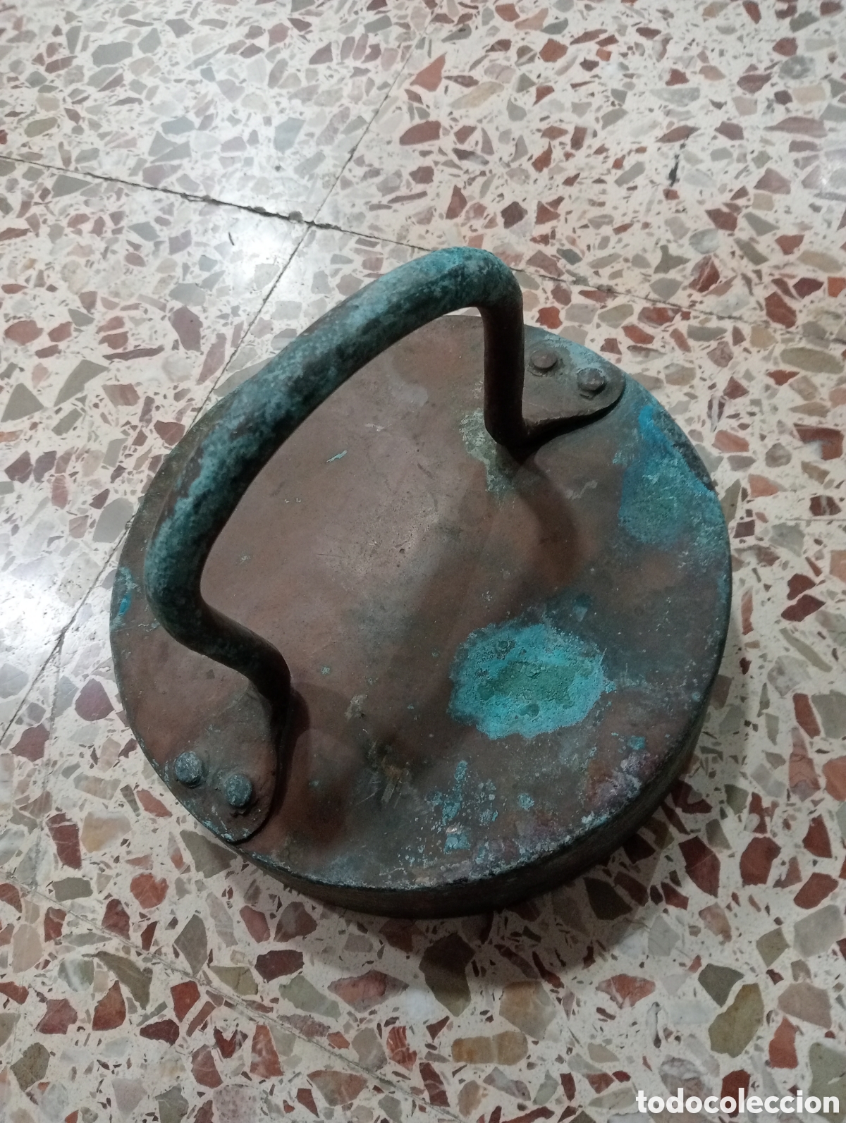 Antig&uuml;edades: Antigua tapa de metal - Foto 9
