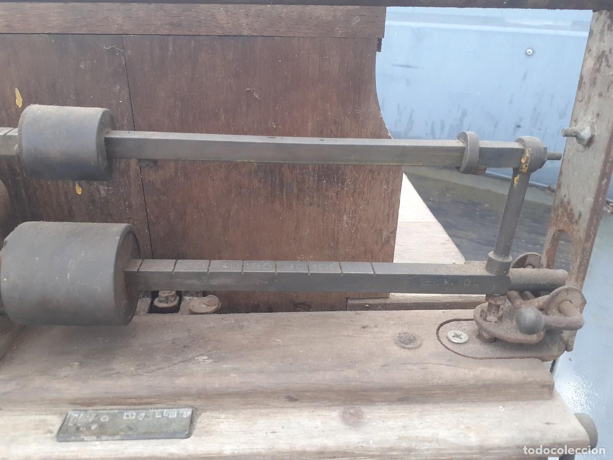 Antig&uuml;edades: Balanza con sistema de romanas - Foto 8