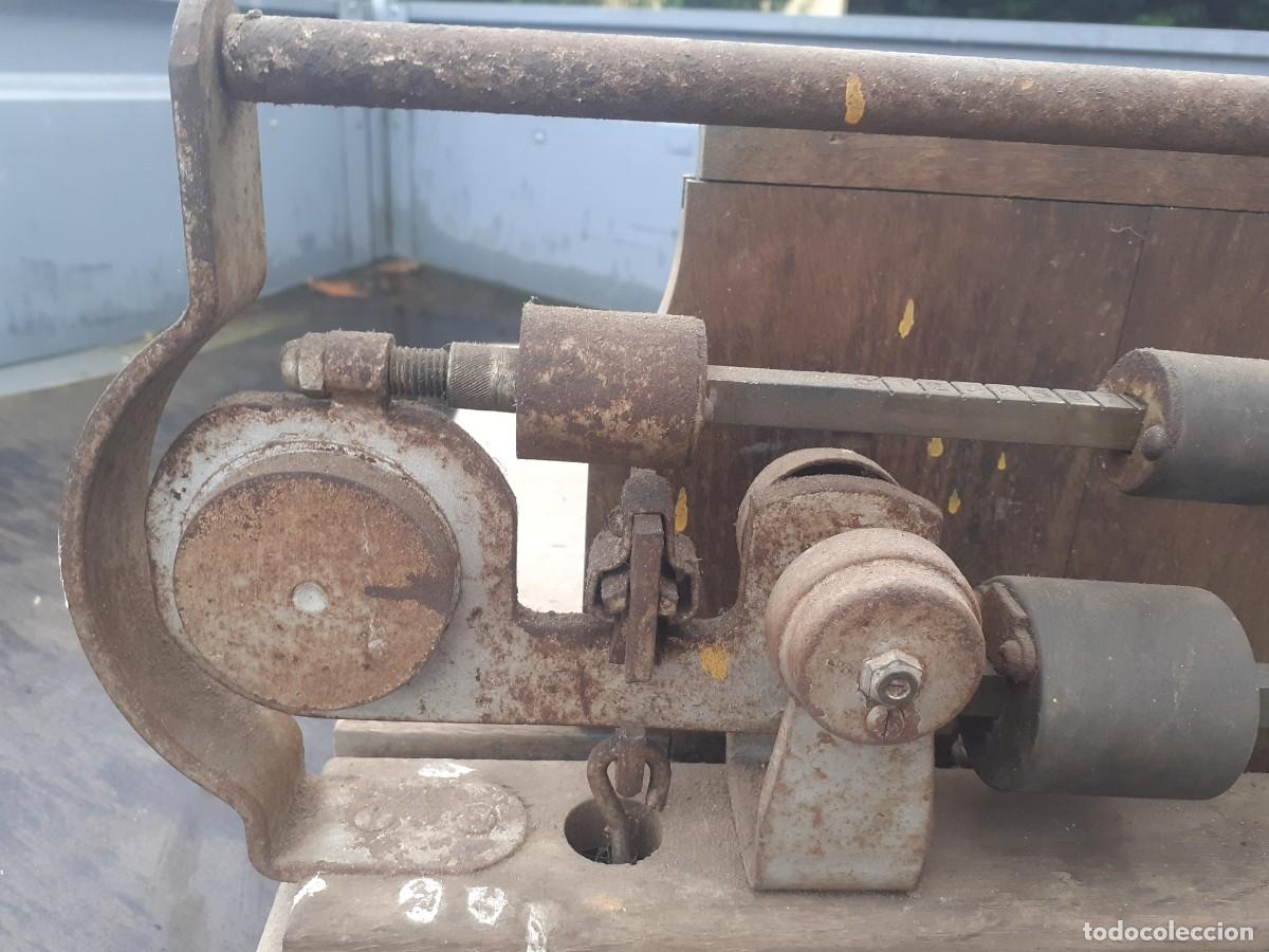 Antig&uuml;edades: Balanza con sistema de romanas - Foto 7