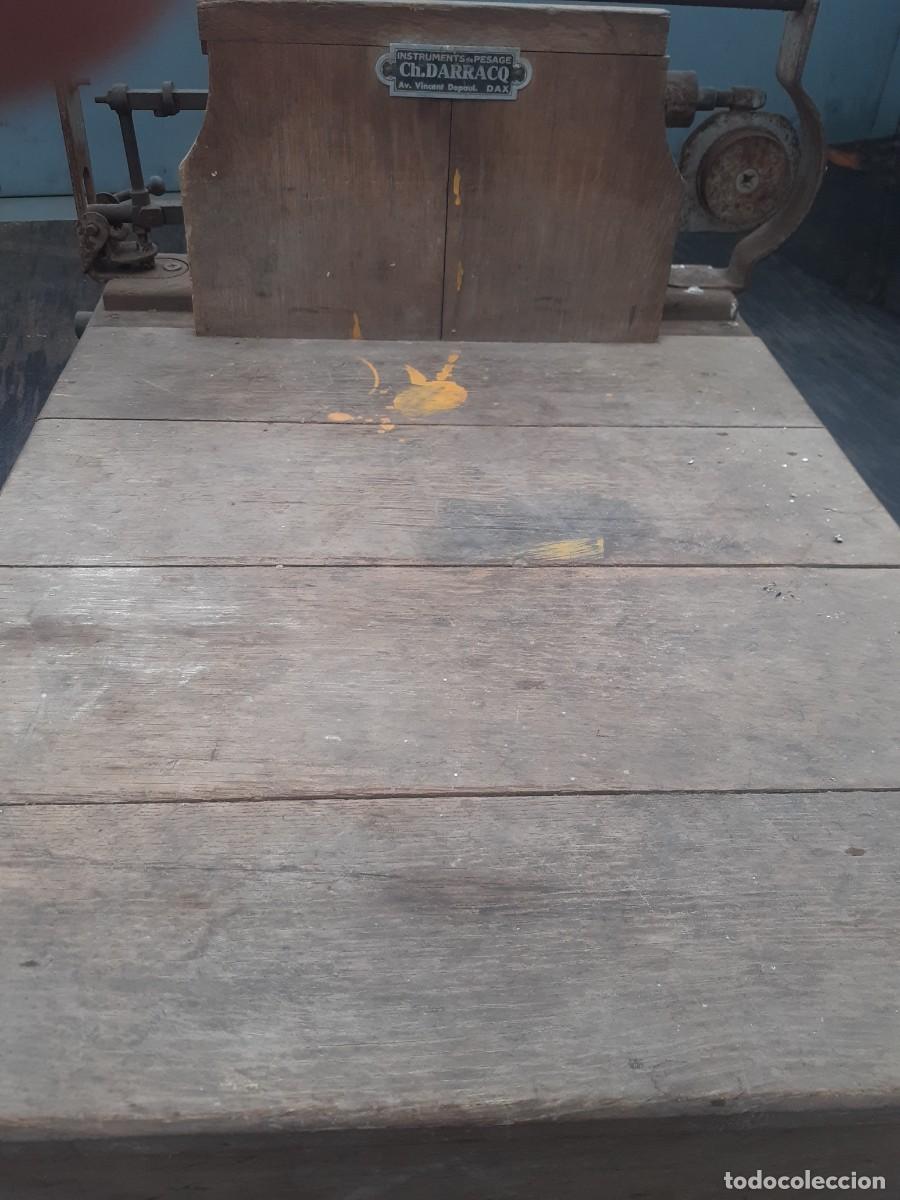 Antig&uuml;edades: Balanza con sistema de romanas - Foto 2