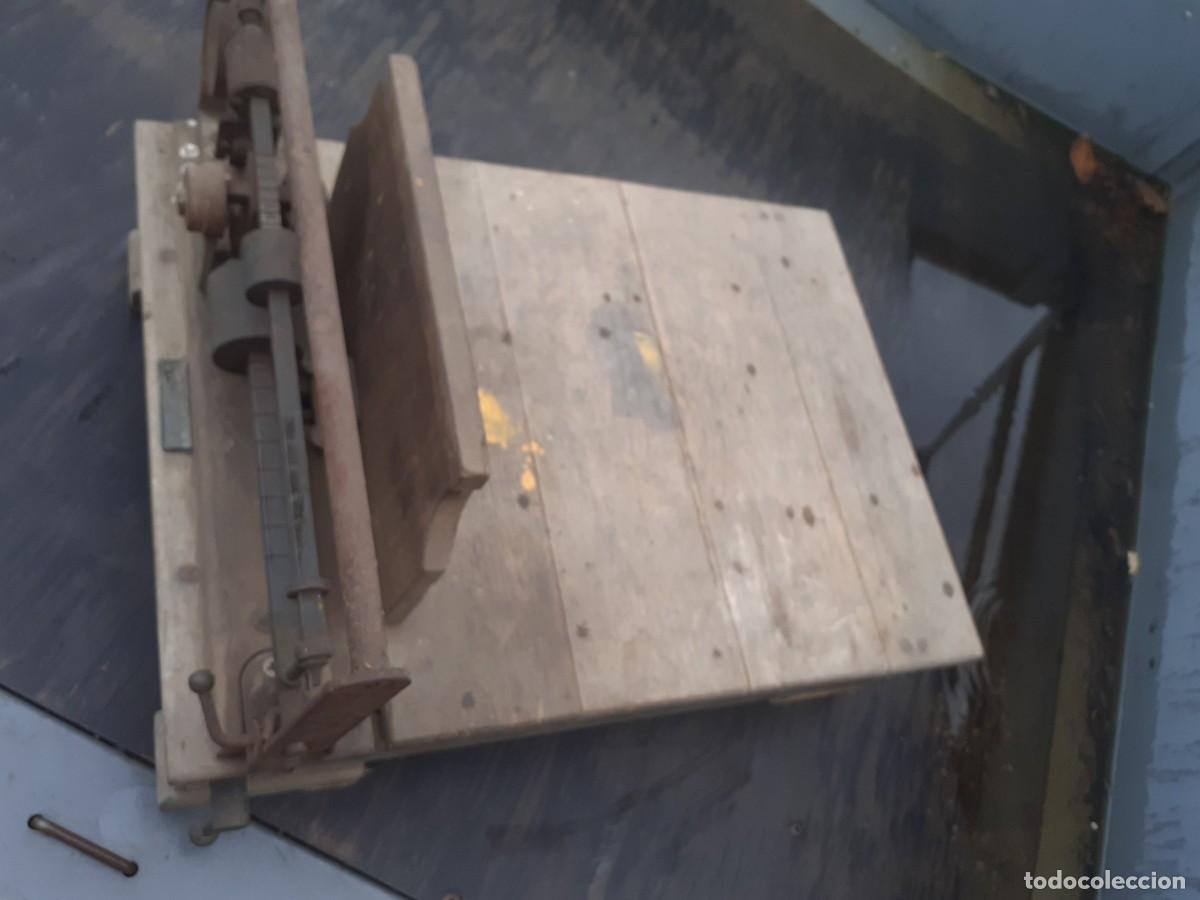 Antig&uuml;edades: Balanza con sistema de romanas - Foto 12
