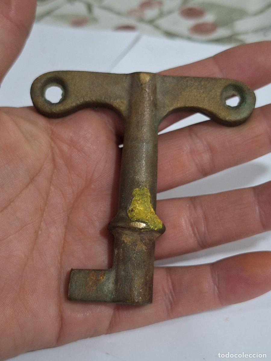 Antig&uuml;edades: Llave broce bastante pesada. - Foto 2