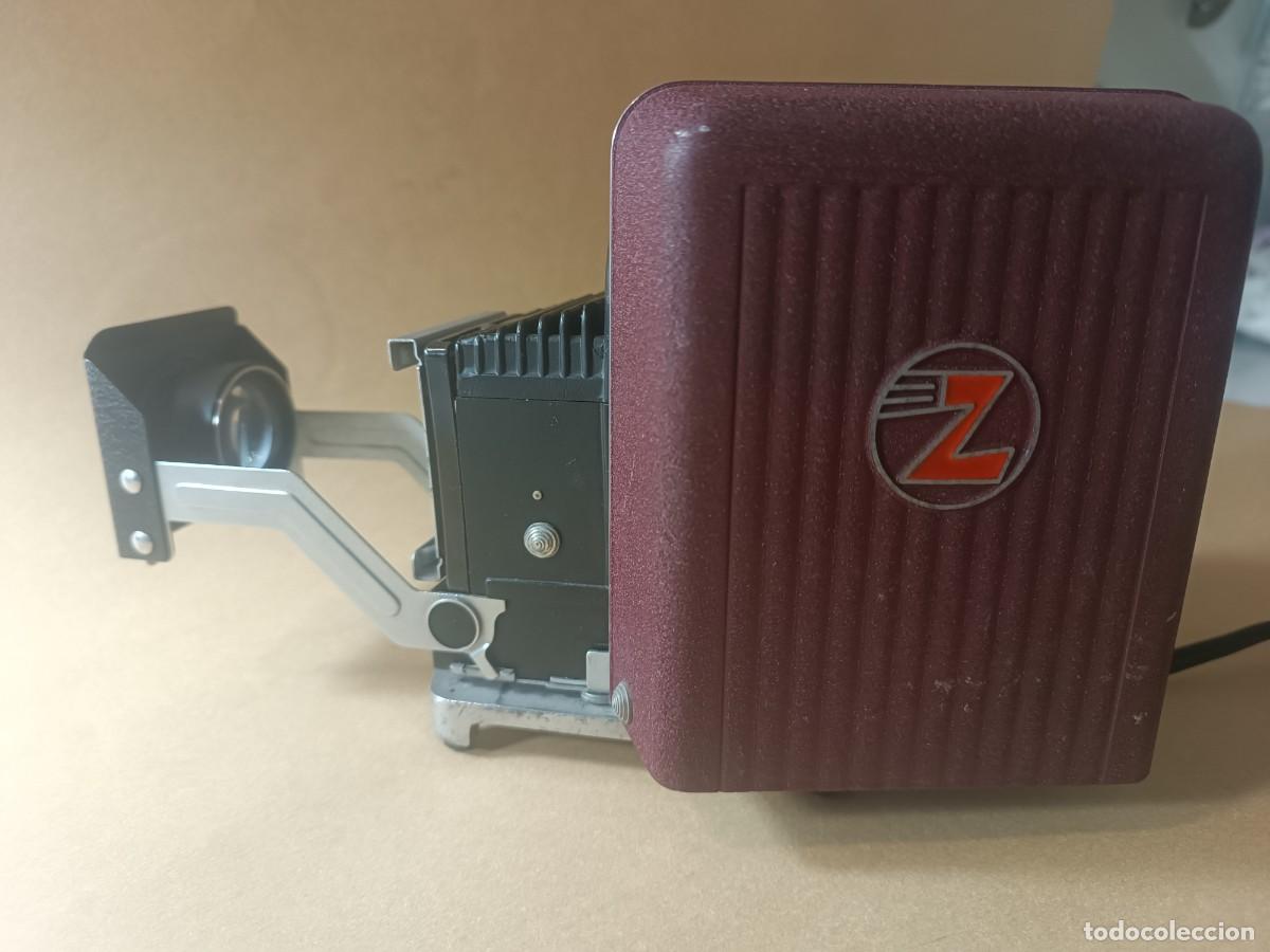 Antig&uuml;edades: Proyector de diapositivas Zett 150. - Foto 9