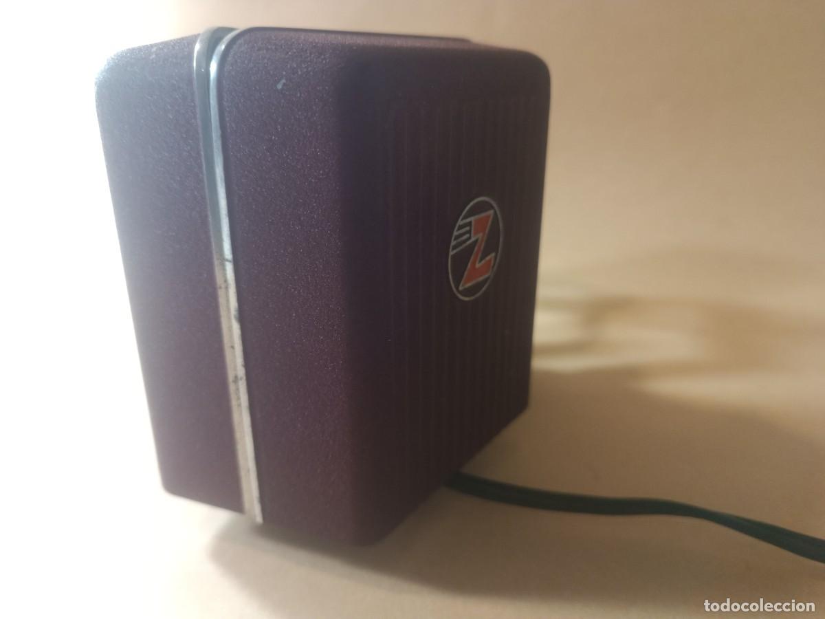 Antig&uuml;edades: Proyector de diapositivas Zett 150. - Foto 11