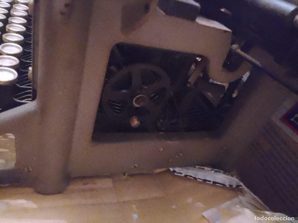 Antig&uuml;edades: M&aacute;quina underwood para restaurar - Foto 3