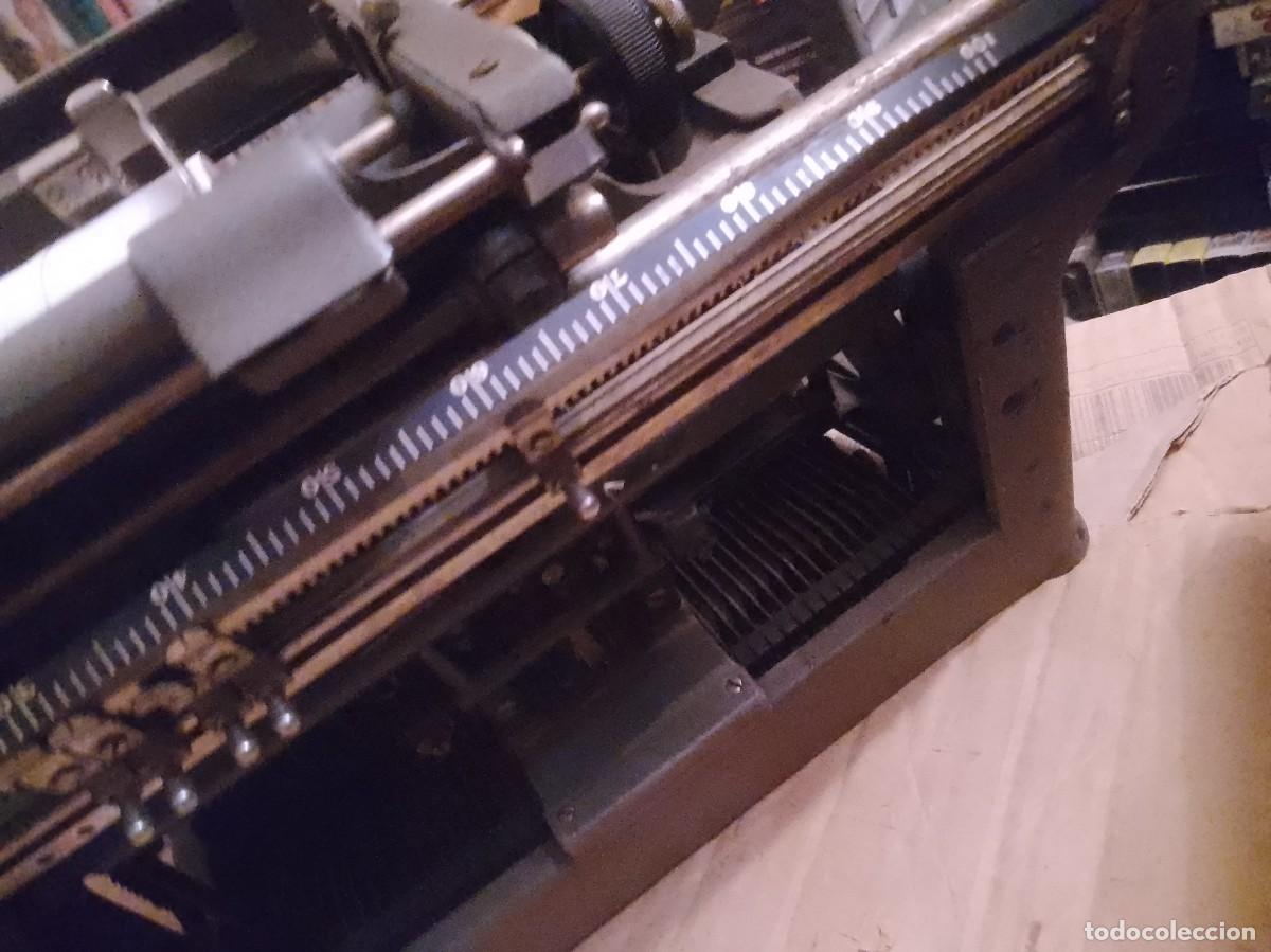 Antig&uuml;edades: M&aacute;quina underwood para restaurar - Foto 17