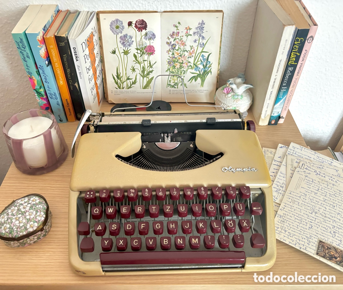 Antig&uuml;edades: M&aacute;quina de escribir Olympia - Foto 1