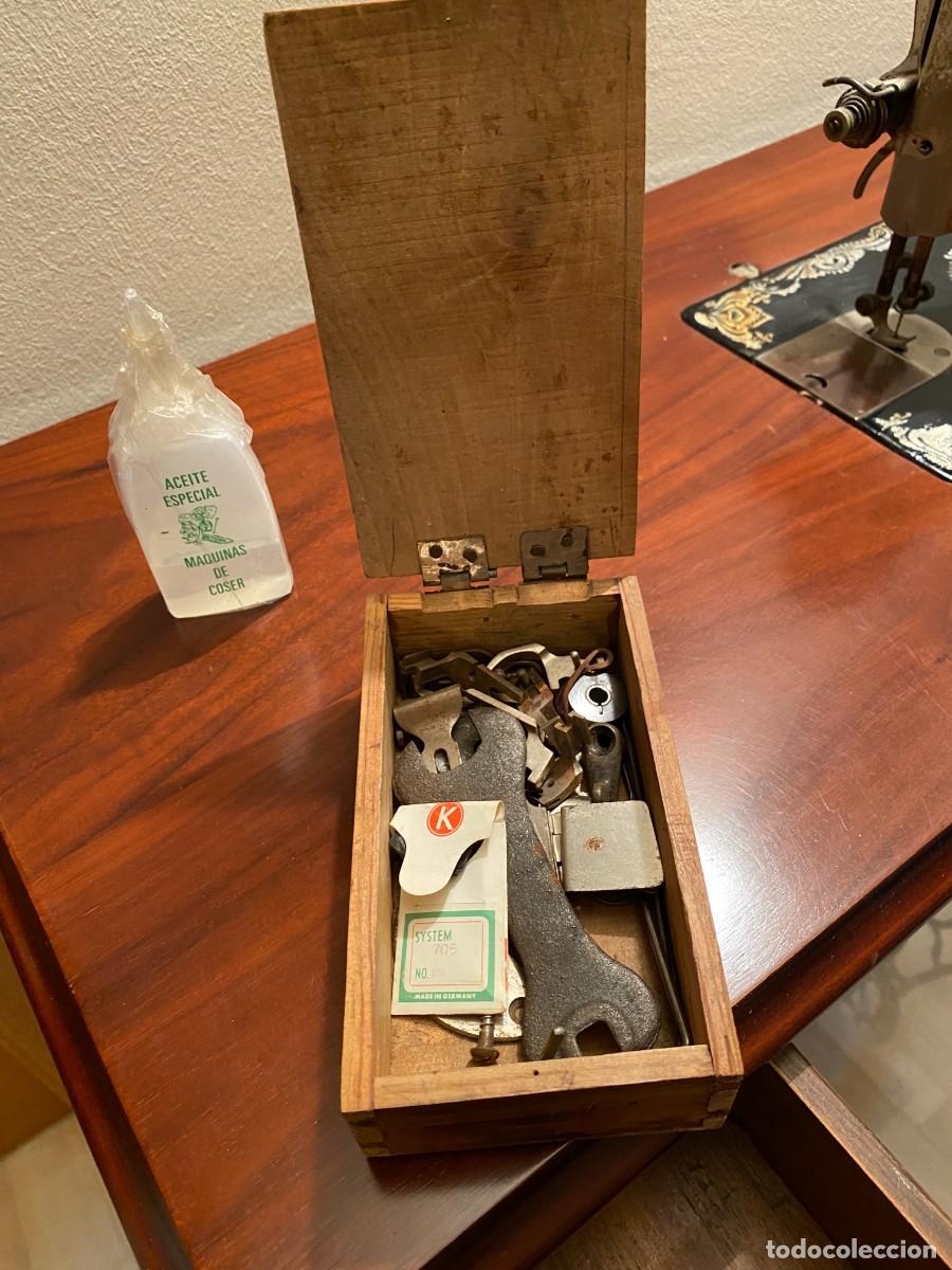 Antig&uuml;edades: M&aacute;quina de coser Kohler - Foto 5