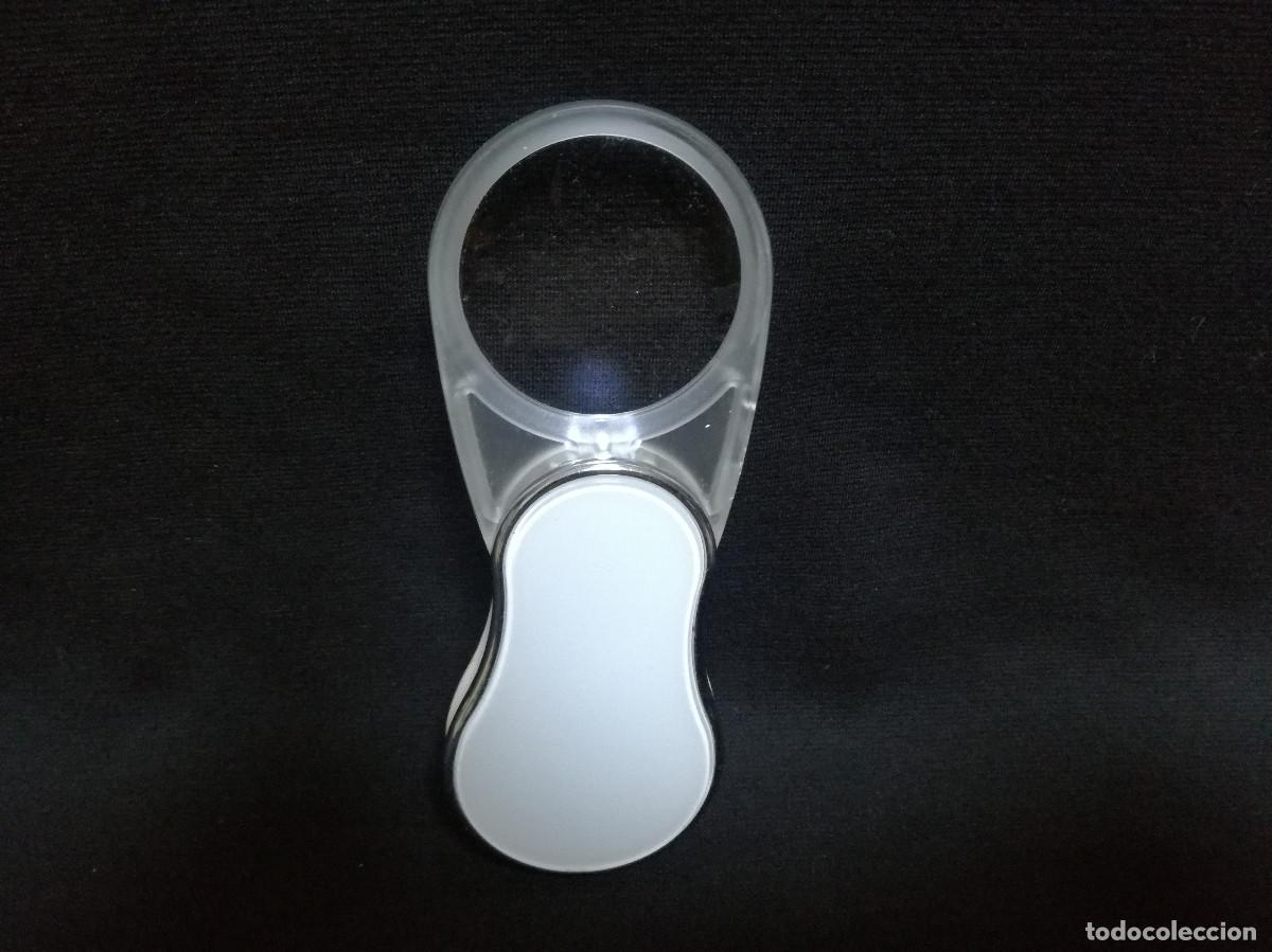 Antig&uuml;edades: LUPA DE PLASTICO CON LUZ LED (FUNCIONANDO) - Foto 1