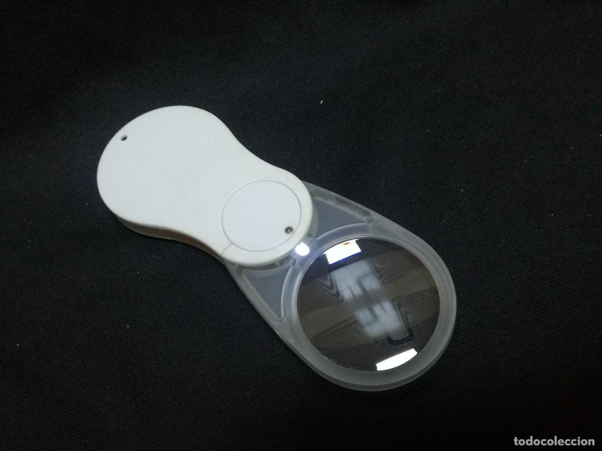 Antig&uuml;edades: LUPA DE PLASTICO CON LUZ LED (FUNCIONANDO) - Foto 2