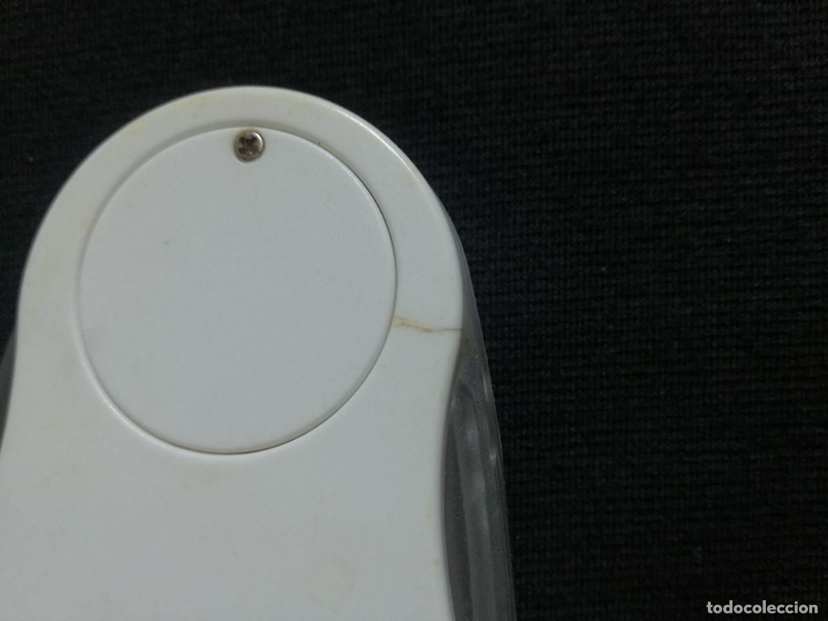 Antig&uuml;edades: LUPA DE PLASTICO CON LUZ LED (FUNCIONANDO) - Foto 4