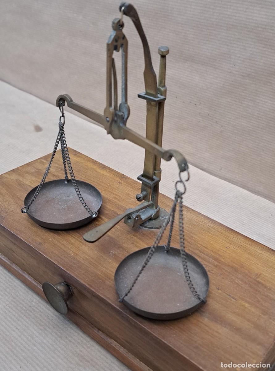 Antig&uuml;edades: Peque&ntilde;a balanza para pesar oro - Foto 2