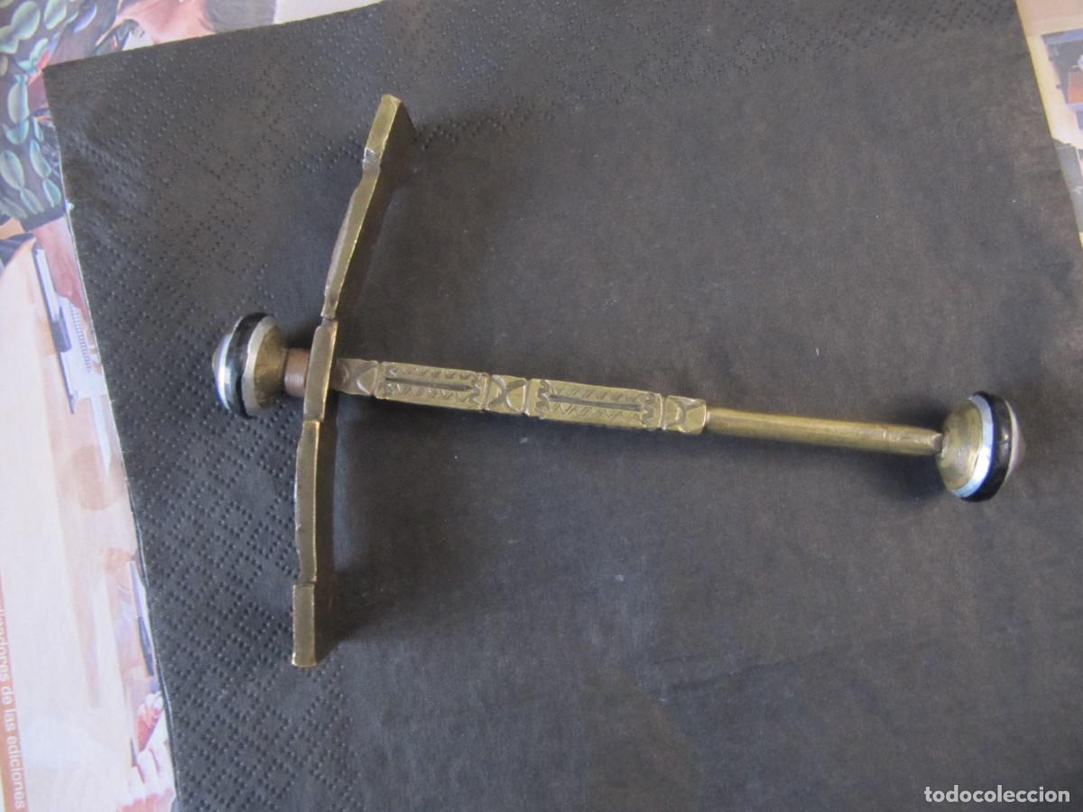 Antig&uuml;edades: Antiguo martillo bereber tuareg de az&uacute;car / sal - Foto 1